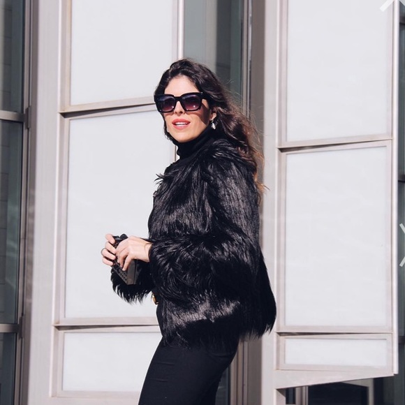 My chic faux fur in black - Picture 16 of 16